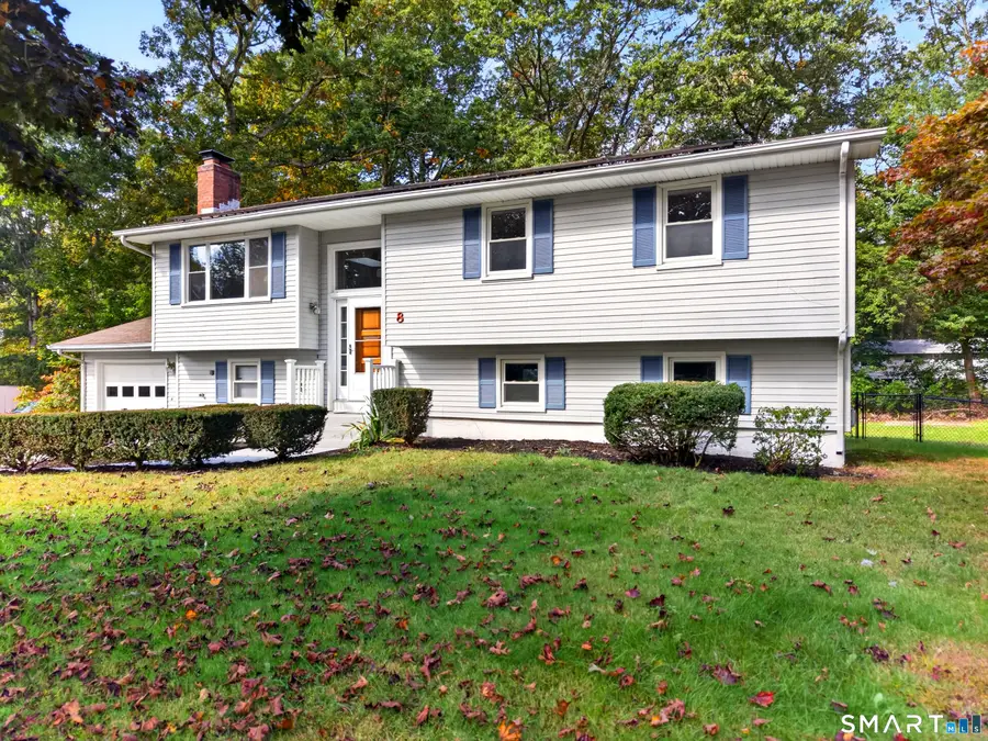 8 Pequot Drive, Gales Ferry, CT 06335 - #2