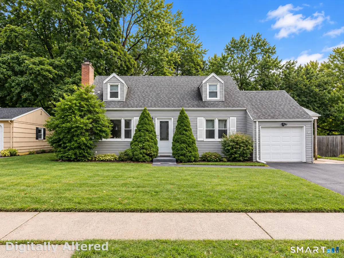 25 White Drive, Hamden, CT 06514 - #1