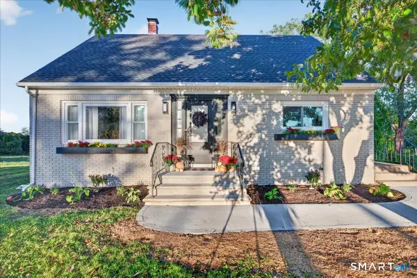 15 Lawler Lane, Norwich, CT 06360