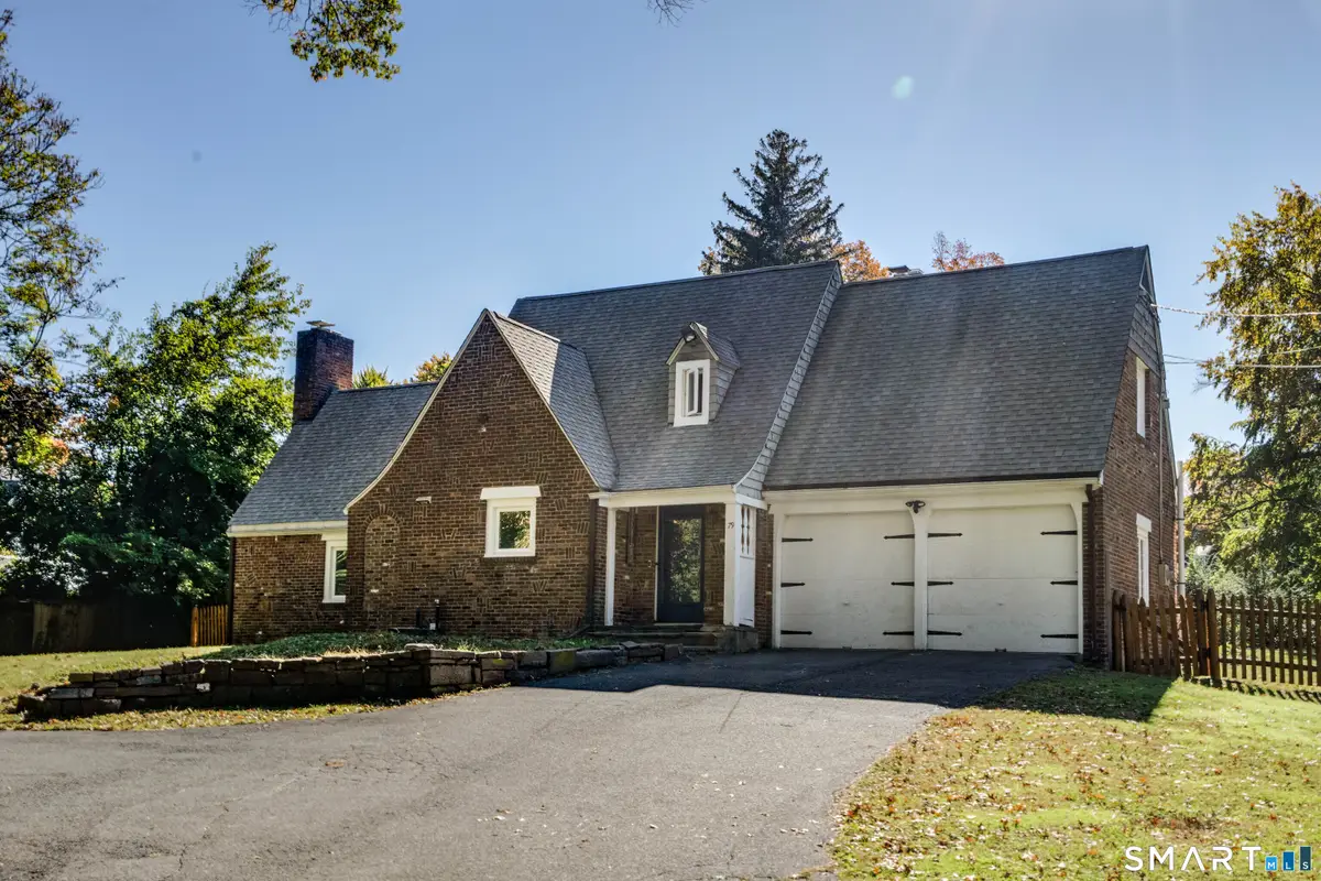 79 Bloomfield Avenue, West Hartford, CT 06107 - #1