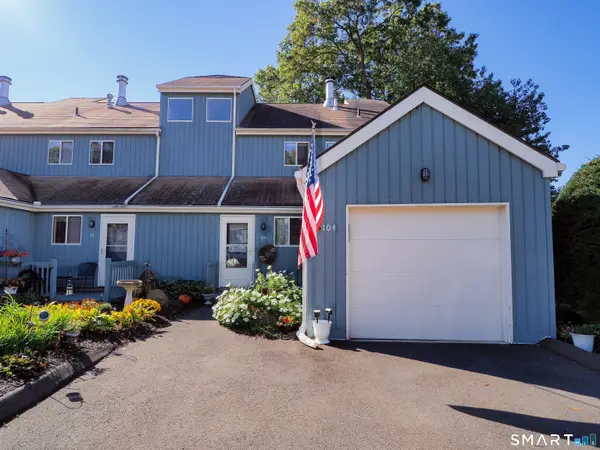 104 Black Birch Court #104, Shelton, CT 06484