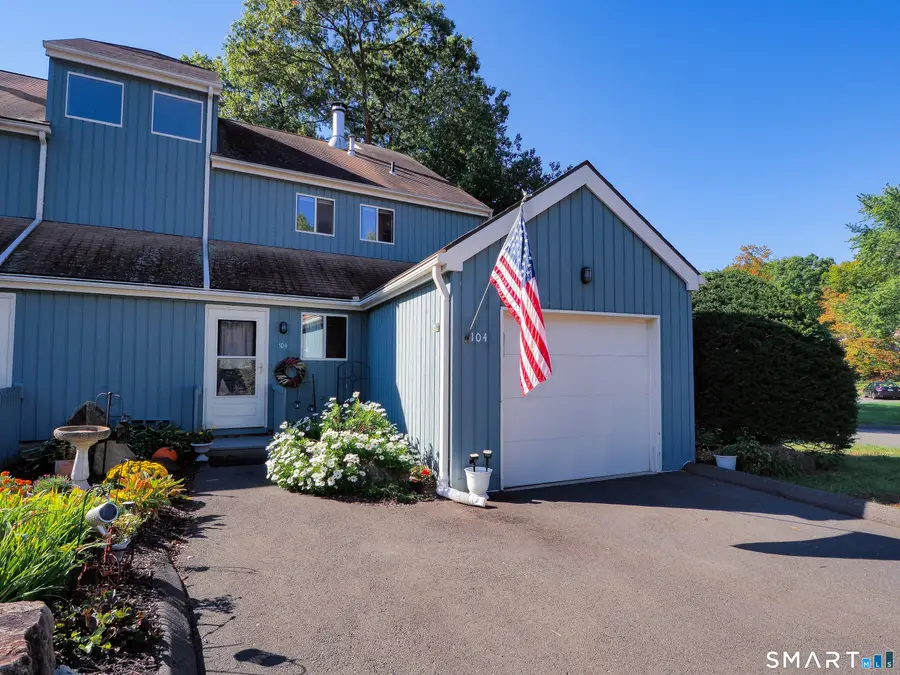 104 Black Birch Court #104, Shelton, CT 06484 - #2