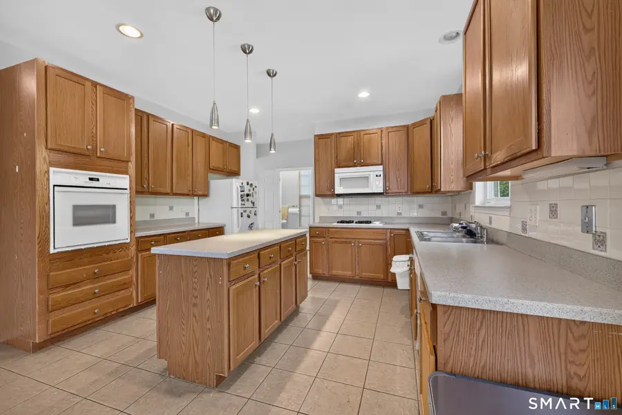 25 Auburn Way, Torrington, CT 06790 - #3