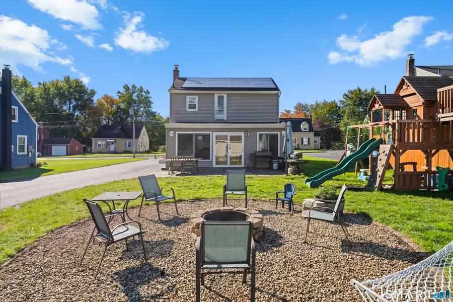 17 Pearl Street, Windsor Locks, CT 06096 - #3