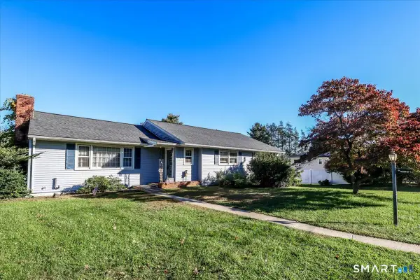 9 Kendall Terrace East, Danbury, CT 06811