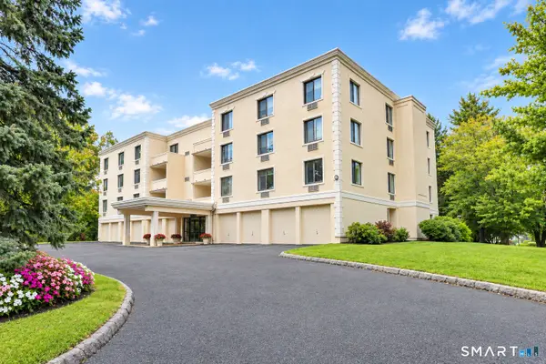 1525 East Putnam Avenue #306, Greenwich, CT 06870