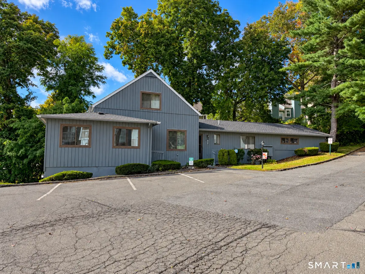 8 Driftway Road #E1, Danbury, CT 06811 - #1