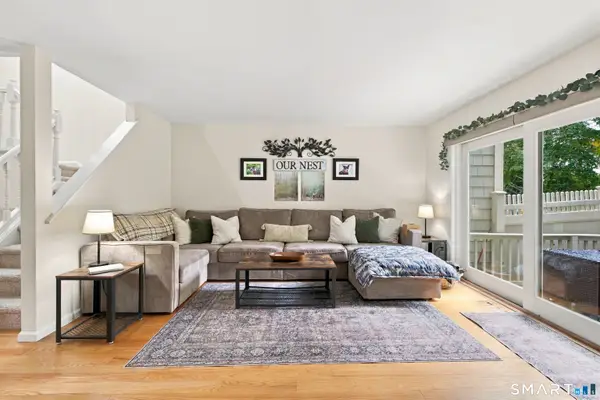 12 Boulevard Drive #24-144, Danbury, CT 06810