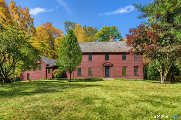 28 Maplecrest Drive, Danbury, CT 06811