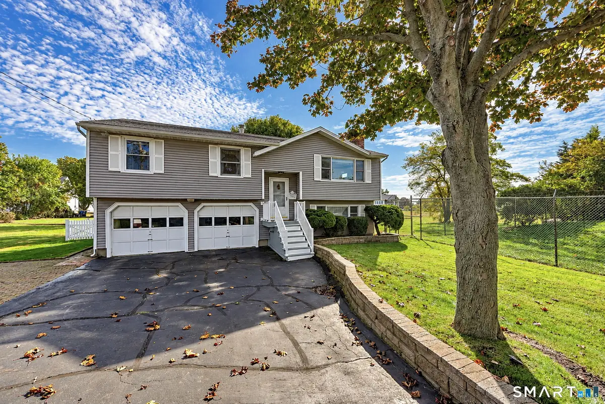 115 Oak Bluff Avenue, Stratford, CT 06615 - #1