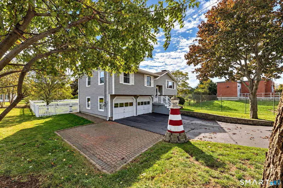 115 Oak Bluff Avenue, Stratford, CT 06615 - #2