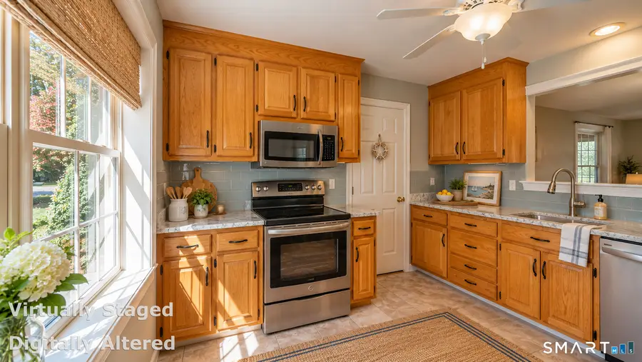 2 Meetinghouse Lane, Niantic, CT 06357 - #3