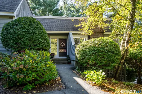 7 Mulberry Lane #7, Avon, CT 06001