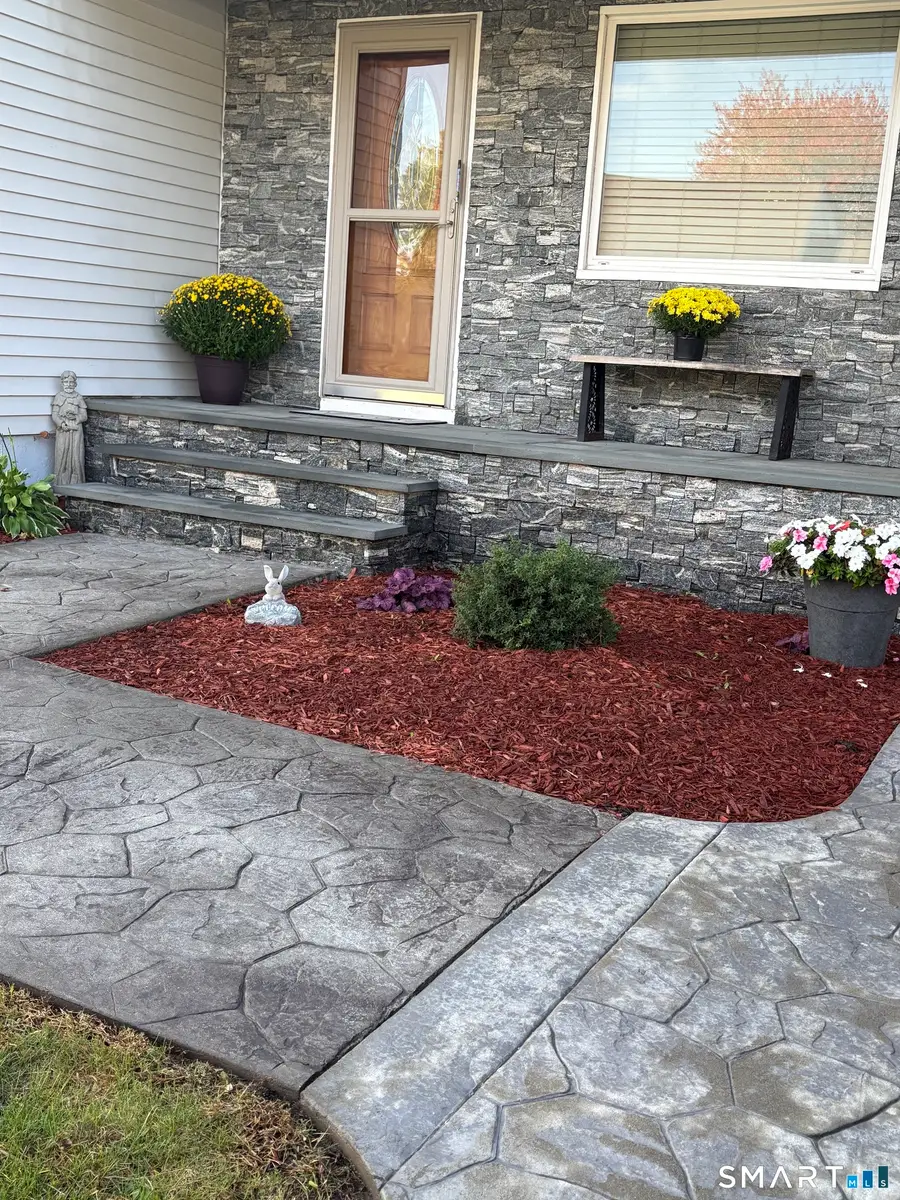 14 Eleanor Road, Enfield, CT 06082 - #2