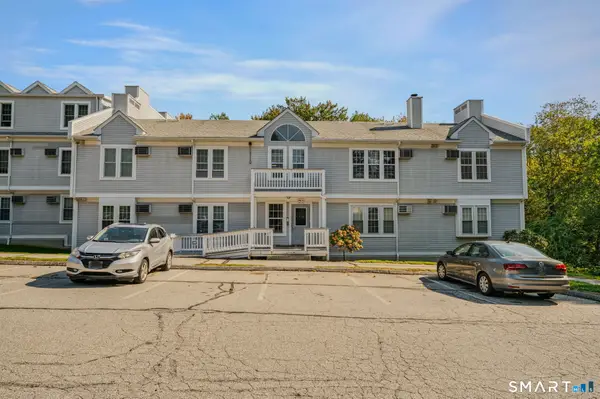 82 Longview Street #61, Waterford, CT 06385