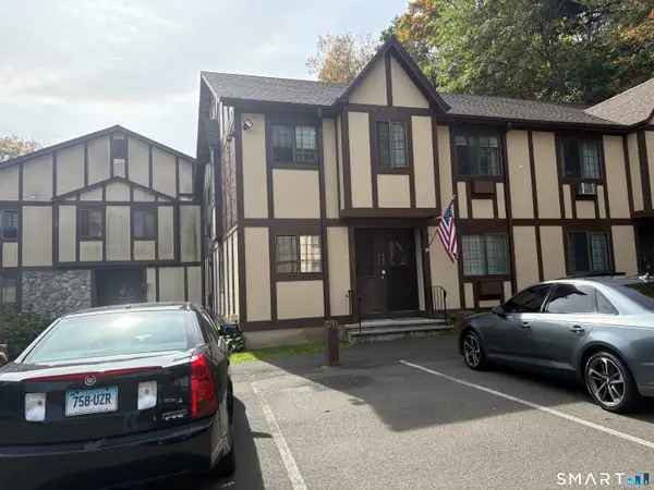 431 Swanson Crescent #431, Milford, CT 06461