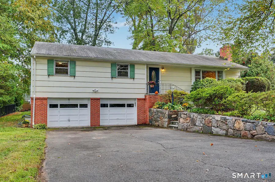 15 Greenleigh Road, Fairfield, CT 06825 - #2
