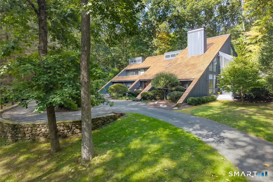 33 Rock Hill Road, Woodbridge, CT 06525 - #2