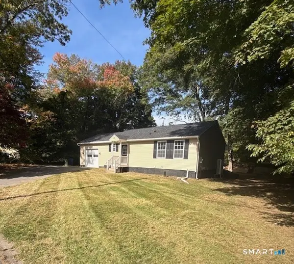 57 Mohegan Park Road, Norwich, CT 06360