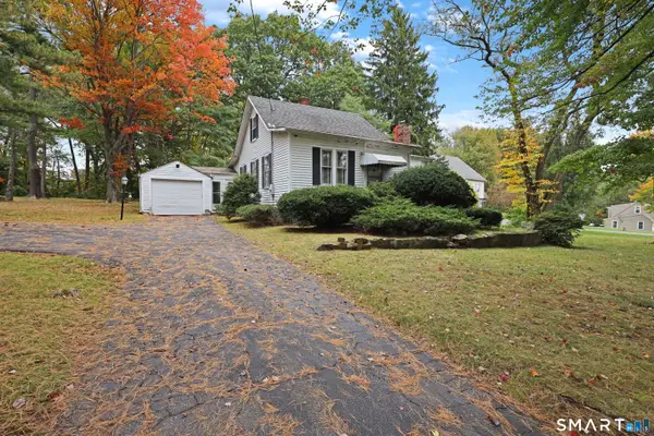 1121 Fienemann Road, Farmington, CT 06032