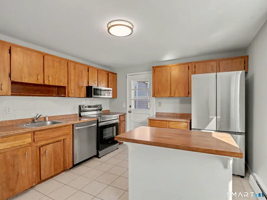 6 Crown Avenue, Norwalk, CT 06854 - #3