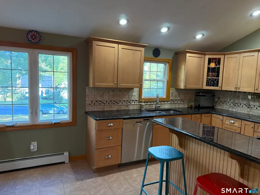 7 Gordon Street, Simsbury, CT 06070 - #3