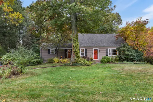 7 Robin Road, Simsbury, CT 06070