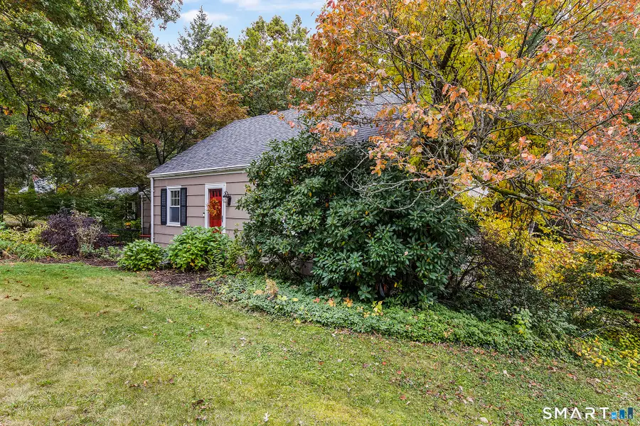 7 Robin Road, Simsbury, CT 06070 - #3