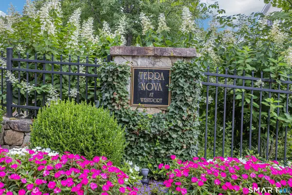 58 Terra Nova Circle #58, Westport, CT 06880