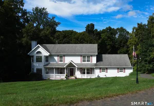 15 Silano Drive, Oxford, CT 06478
