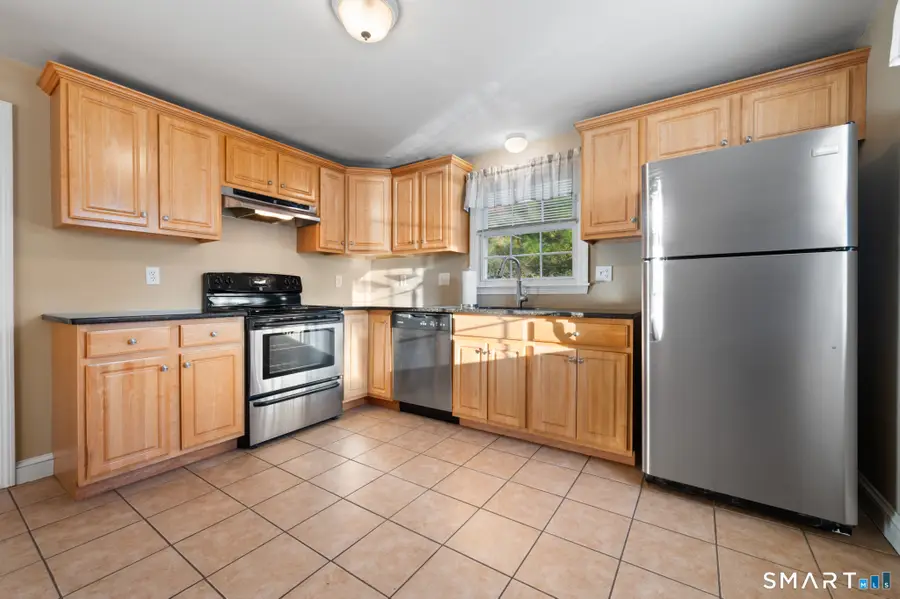 28 Lawndale Avenue, Bristol, CT 06010 - #3