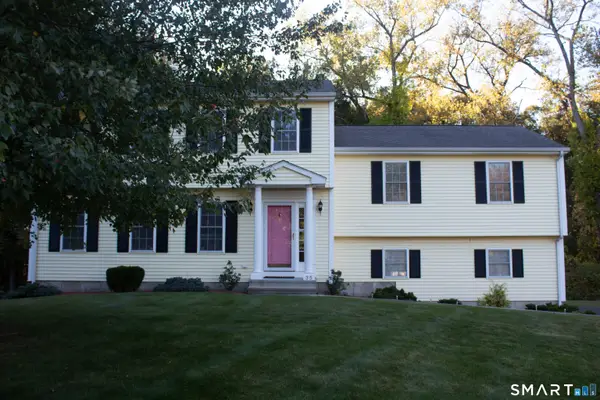 35 Fairfield Lane, Bloomfield, CT 06002