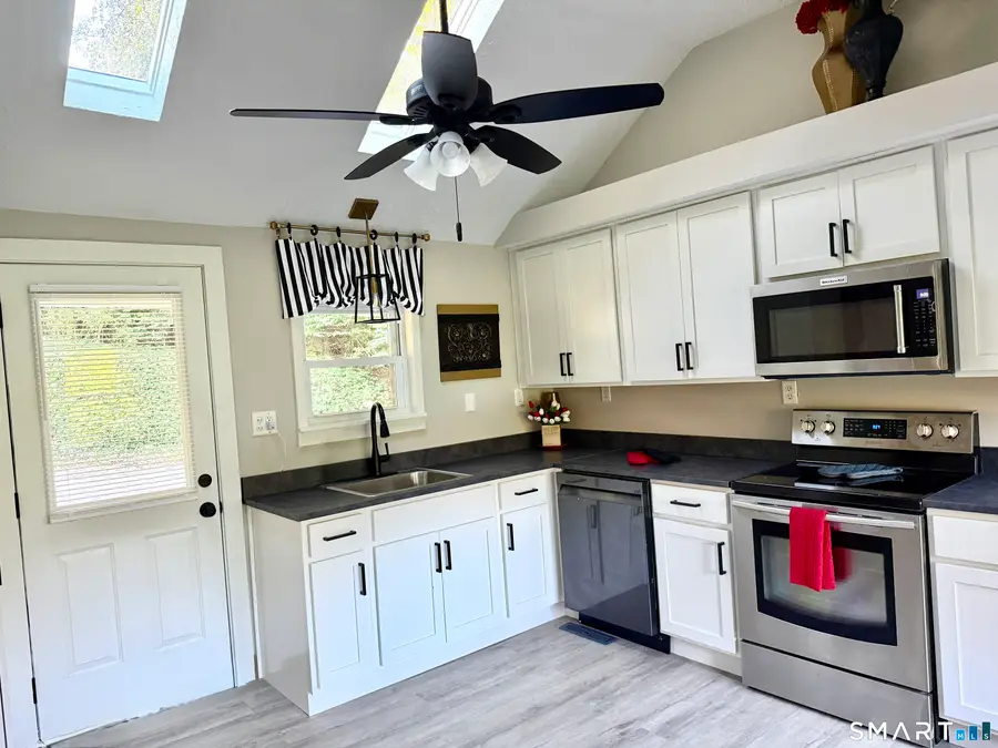 10 Stone Street, Vernon, CT 06066 - #3