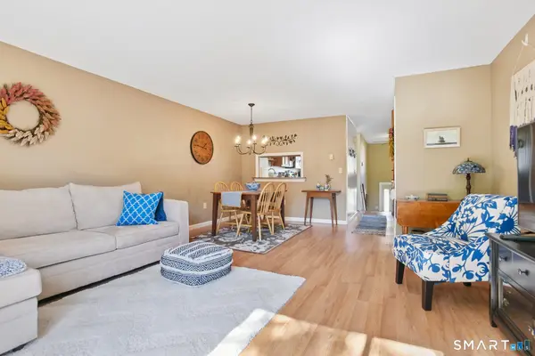 576 Shennecossett Road #H70, Groton, CT 06340
