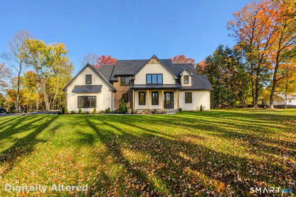 520 East Street North, Suffield, CT 06078
