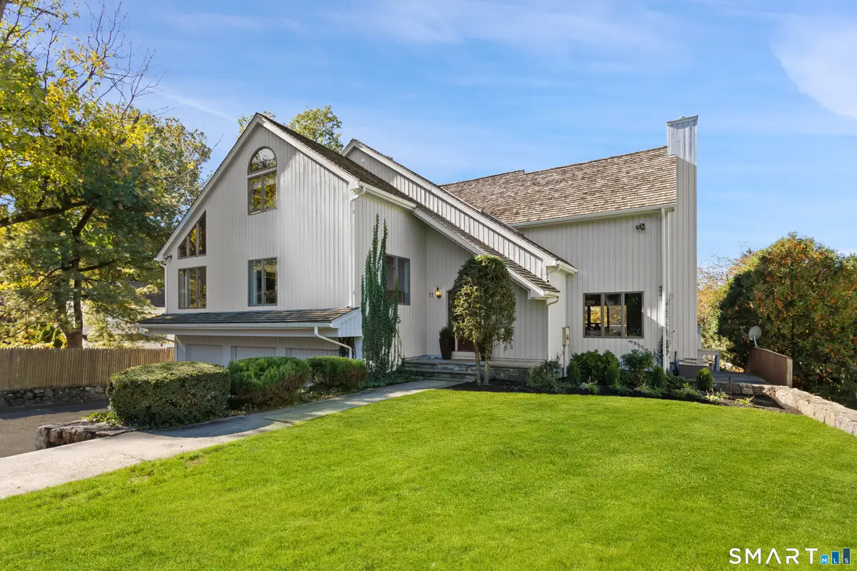 11 Revonah Circle South, Stamford, CT 06905 - #1
