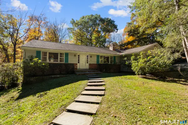 55 Bartlett Lane, Stamford, CT 06903