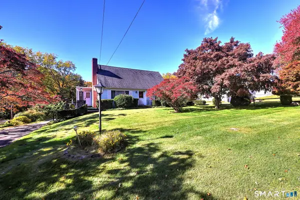 18 Taagan Point Road, Danbury, CT 06811