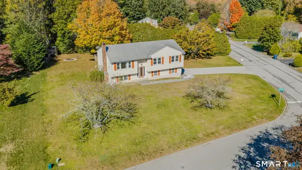 2 Wallace Street, Waterford, CT 06385