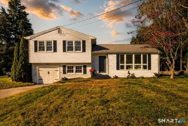 29 Old Black Point Road, East Lyme, CT 06357