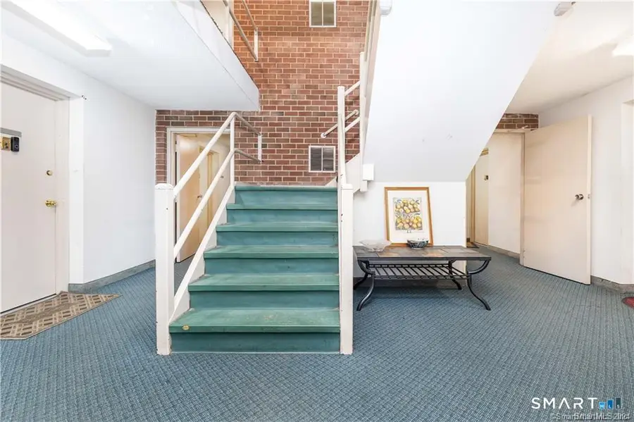 108 Oakwood Avenue #B1, West Hartford, CT 06119 - #3