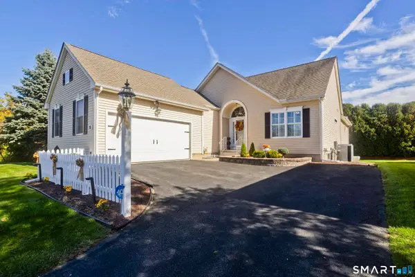 26 Ross Way #26, Windsor Locks, CT 06096