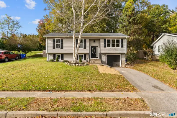 84 Dartmouth Drive, Groton, CT 06355