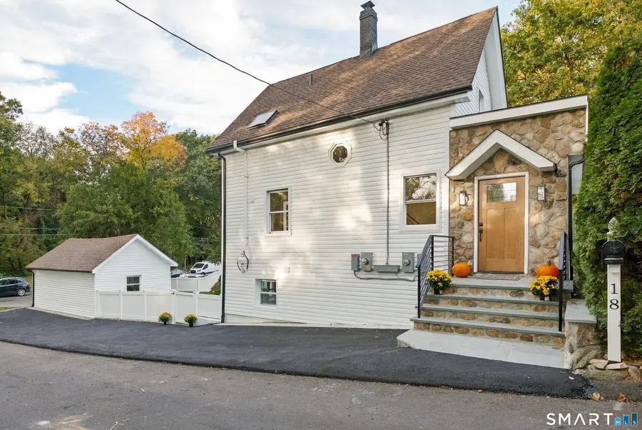 18 Booth Place, Greenwich, CT 06830 - #2