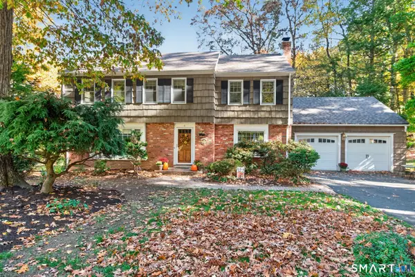 6 Lawton Drive, Simsbury, CT 06070