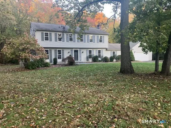 40 Sturbridge Lane, Trumbull, CT 06611