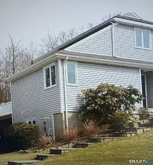 231 Deer Run #231, Shelton, CT 06484