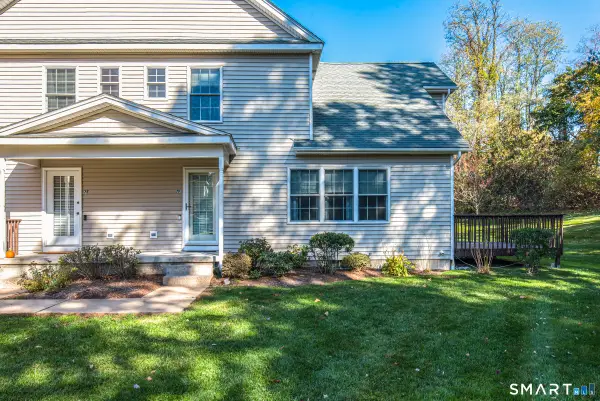 7 Reggie Way #F, East Windsor, CT 06016