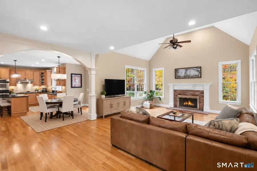 15 Saint Michaels Court, Avon, CT 06001 - #2