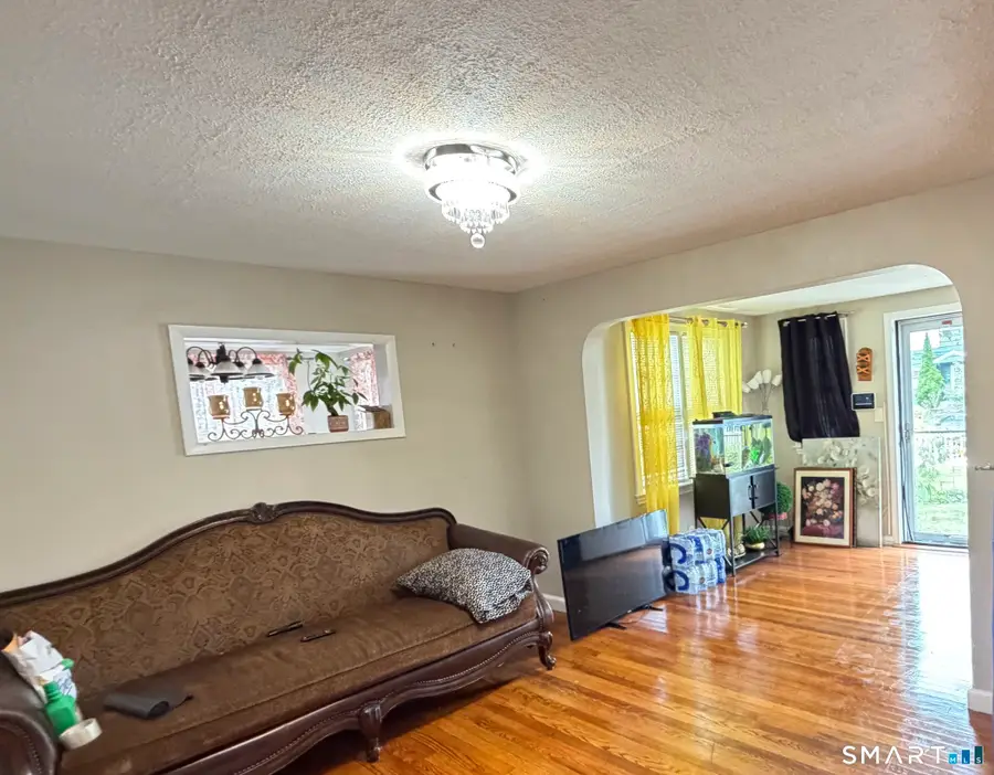 185 Grandview Avenue, Bridgeport, CT 06606 - #3